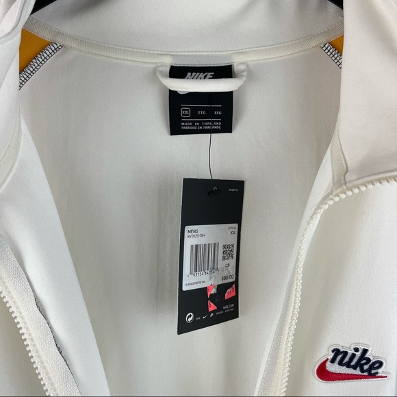 *SOLD Nike Men’s Heritage Windrunner Track Jacket - Picture 5 of 9